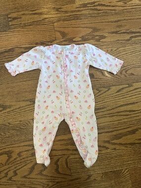 NWOT Kissy Kissy Onesie, Sz 3-6 mo